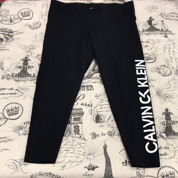 🎁Calvin Klein Plus Size Logo High-Waist Leggings - Picture 2 of 5
